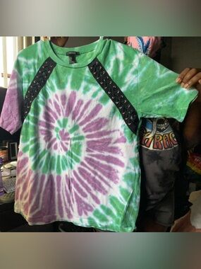 Forever 21 Tie-Dye Short Sleeve Tee with Lace-Up Shoulder Trim - Green & Purple